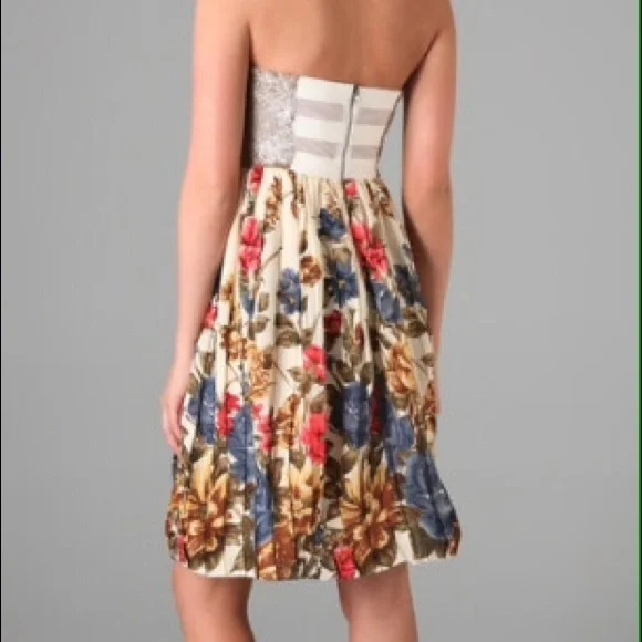 Alice & Olivia Floral Tea Length Dress - Picture 2 of 4